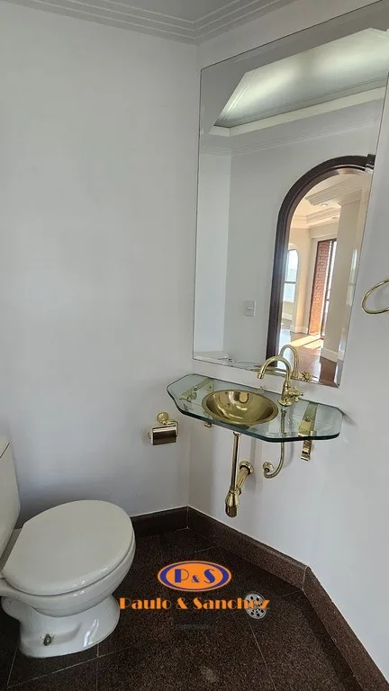 APARTAMENTO EM CONDOMÍNIO - 03 DORMITÓRIOS