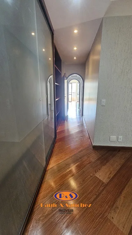 APARTAMENTO EM CONDOMÍNIO - 03 DORMITÓRIOS