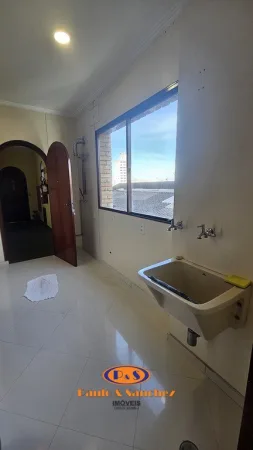 APARTAMENTO EM CONDOMÍNIO - 03 DORMITÓRIOS