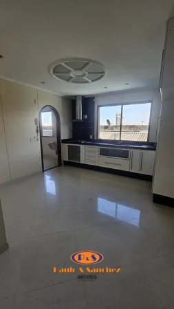 APARTAMENTO EM CONDOMÍNIO - 03 DORMITÓRIOS