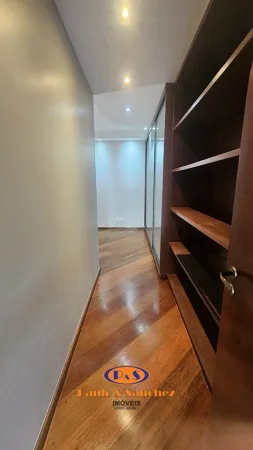 APARTAMENTO EM CONDOMÍNIO - 03 DORMITÓRIOS