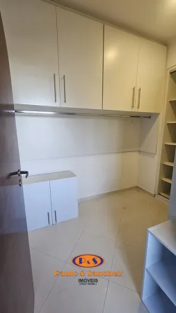 APARTAMENTO EM CONDOMÍNIO - 03 DORMITÓRIOS
