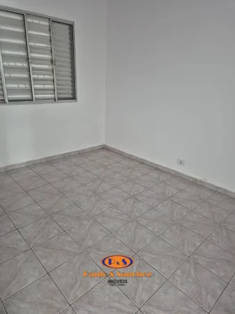 CASA TÉRREA COM EDÍCULA NOS FUNDOS