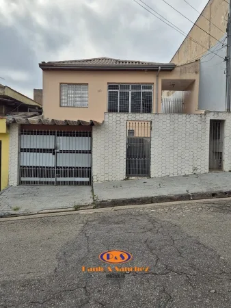 CASA TÉRREA COM EDÍCULA NOS FUNDOS