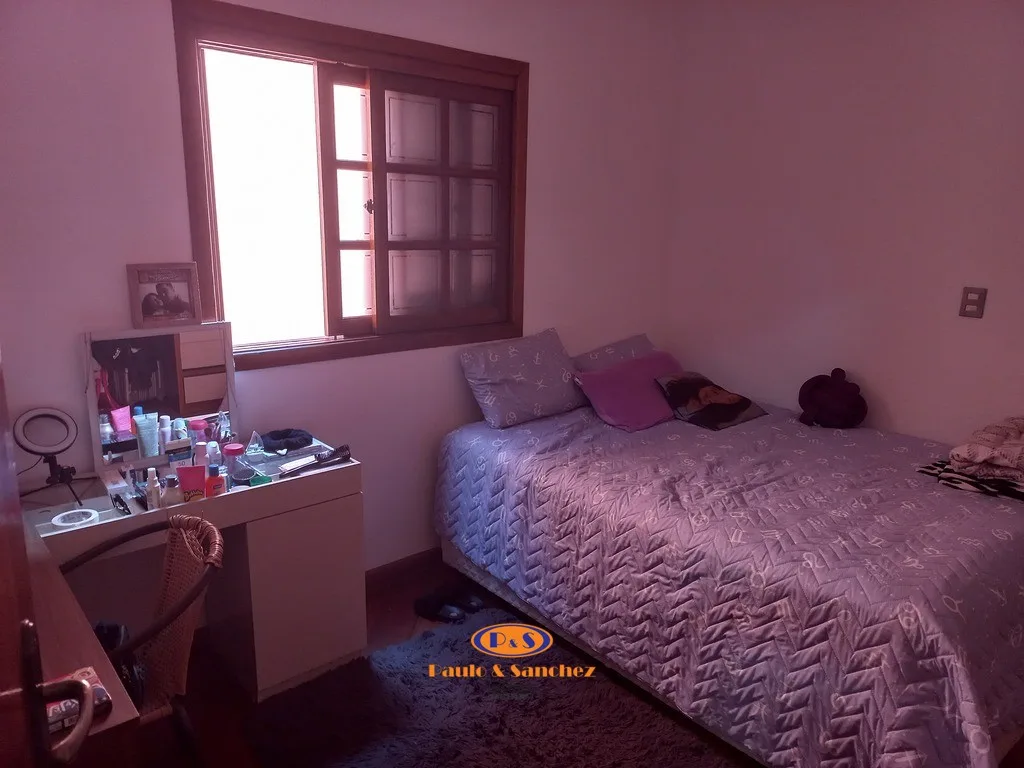 SOBRADO - 04 DORMITÓRIOS