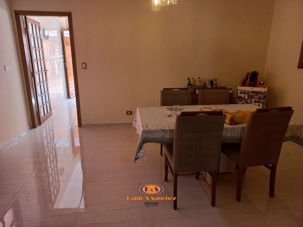 SOBRADO - 04 DORMITÓRIOS