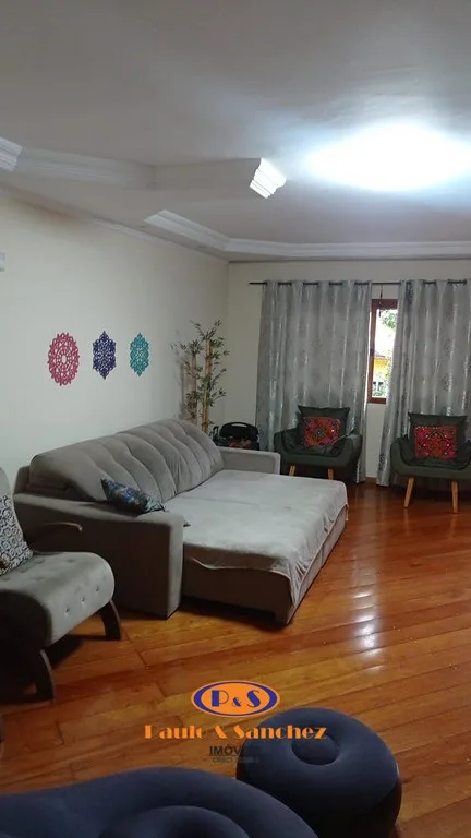 SOBRADO - 04 DORMITÓRIOS