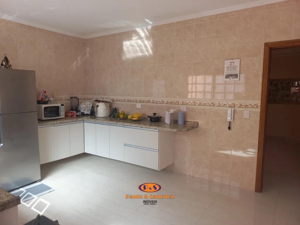 SOBRADO - 04 DORMITÓRIOS