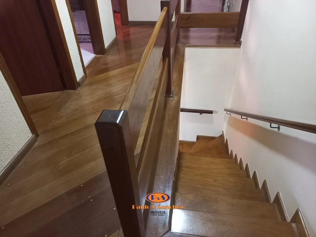 SOBRADO - 04 DORMITÓRIOS