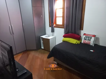 SOBRADO - 04 DORMITÓRIOS