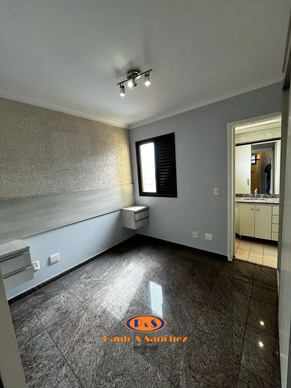 APARTAMENTO EM CONDOMÍNIO - 02 DORMITÓRIOS