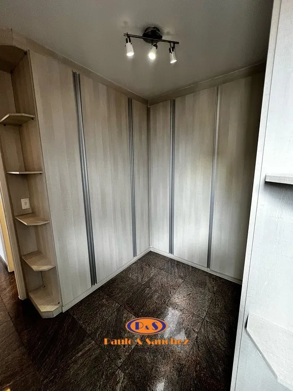 APARTAMENTO EM CONDOMÍNIO - 02 DORMITÓRIOS