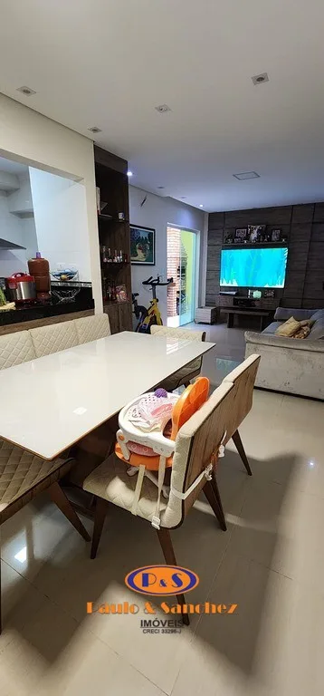 APARTAMENTO SEM CONDOMÍNIO - 03 DORMITÓRIOS