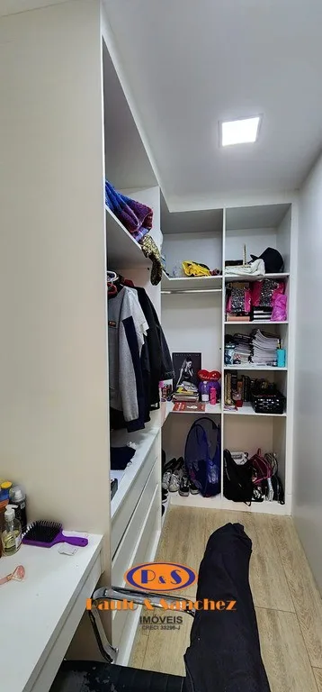 APARTAMENTO SEM CONDOMÍNIO - 03 DORMITÓRIOS