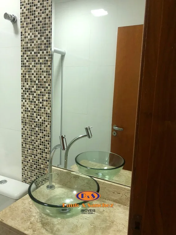 APARTAMENTO SEM CONDOMÍNIO - 03 DORMITÓRIOS