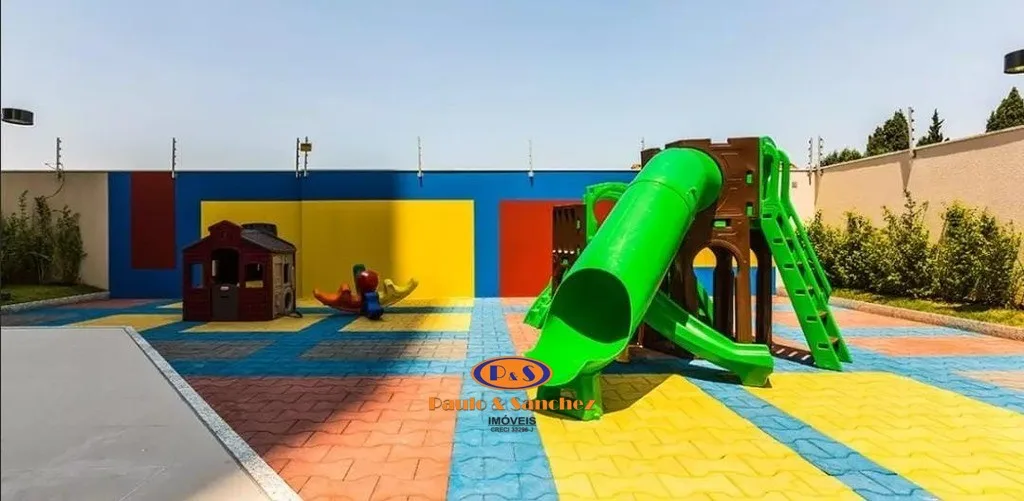 APARTAMENTO EM CONDOMÍNIO - 03 DORMITÓRIOS