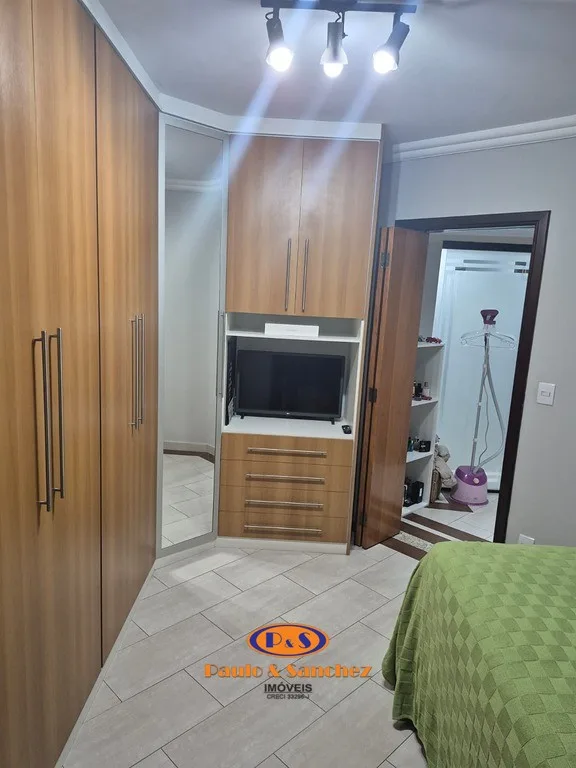 APARTAMENTO EM CONDOMÍNIO - 03 DORMITÓRIOS!!!!!