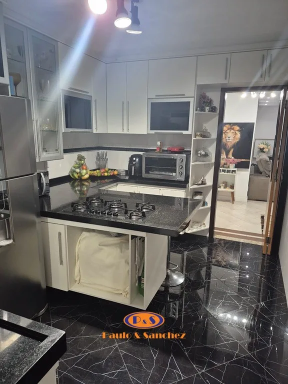 APARTAMENTO EM CONDOMÍNIO - 03 DORMITÓRIOS!!!!!