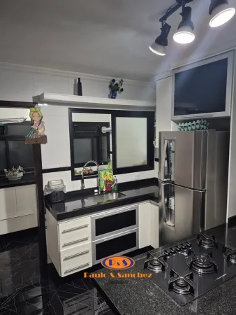 APARTAMENTO EM CONDOMÍNIO - 03 DORMITÓRIOS!!!!!