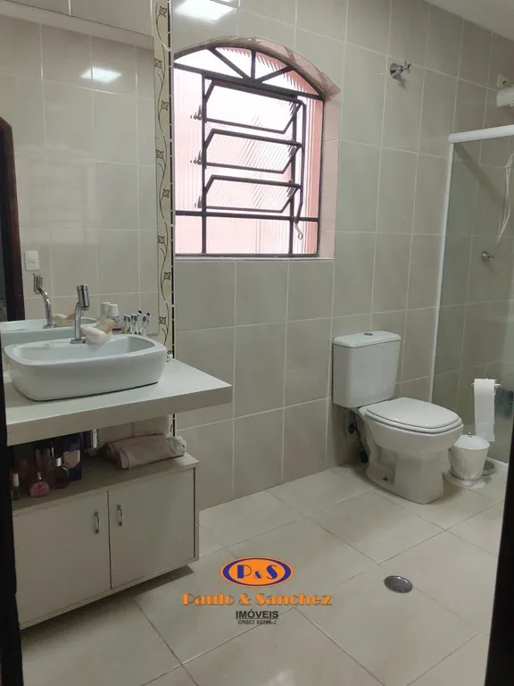 SOBRADO - 03 DORMITÓRIOS