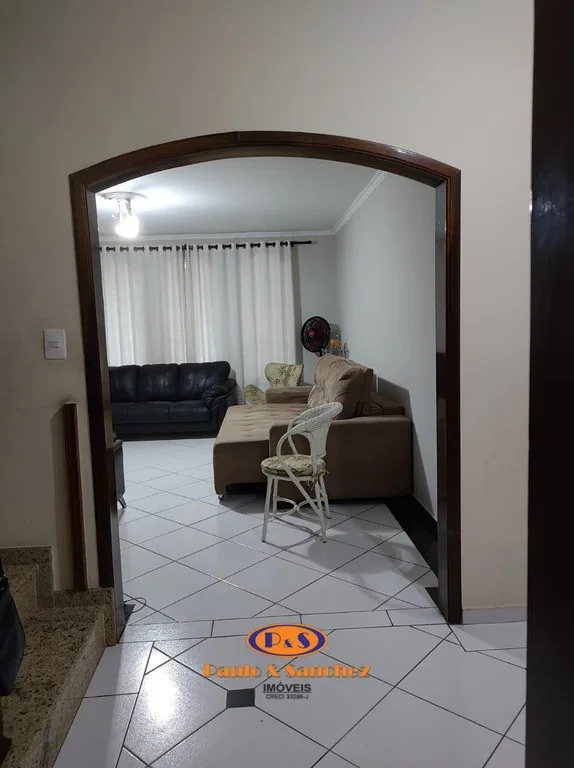 SOBRADO - 03 DORMITÓRIOS