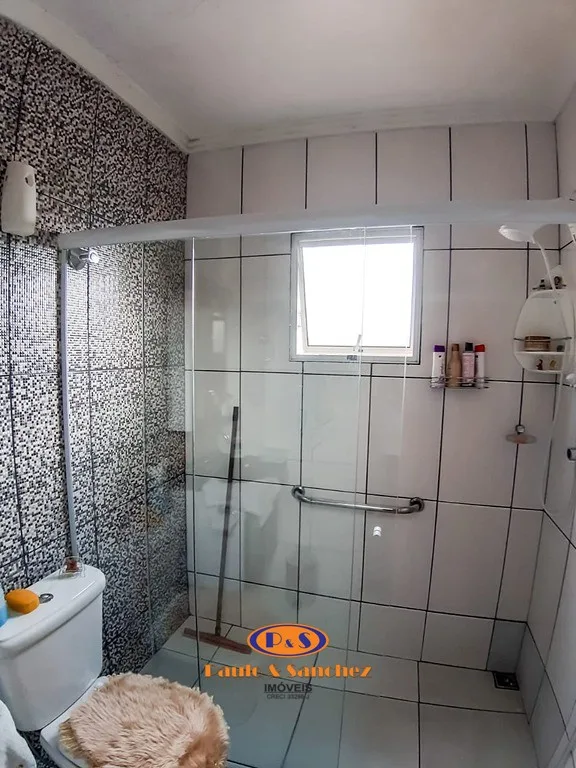 CASA ASSOBRADADA - COM SALÃO