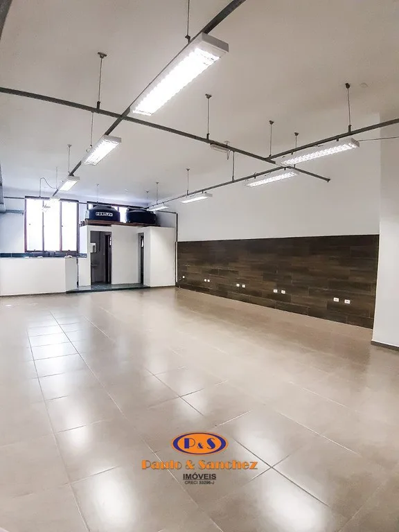 CASA ASSOBRADADA - COM SALÃO