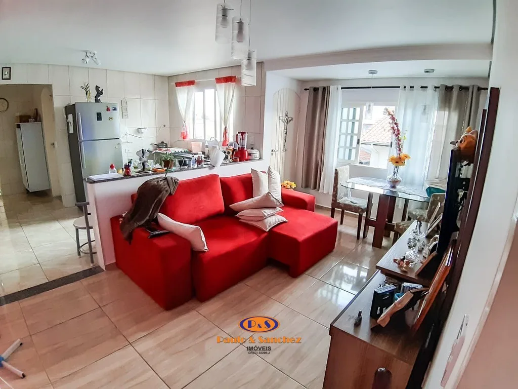 CASA ASSOBRADADA - COM SALÃO