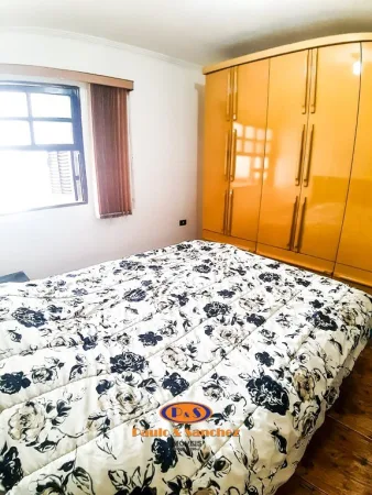 CASA ASSOBRADADA - COM SALÃO