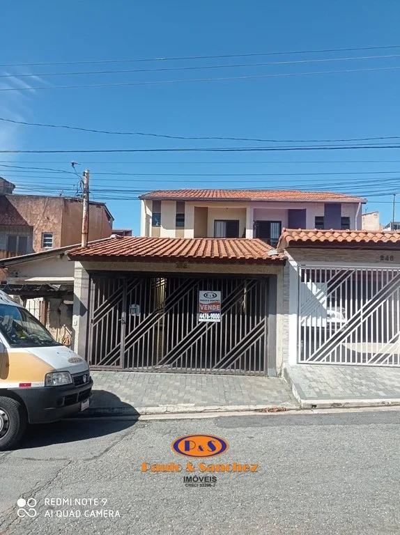 SOBRADO - 3 DORMITÓRIOS