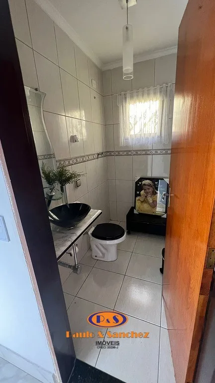 SOBRADO - 3 DORMITÓRIOS