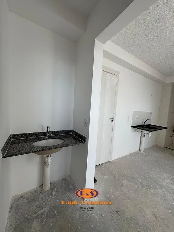 APARTAMENTO EM CONDOMÍNIO - 02 DORMITÓRIOS