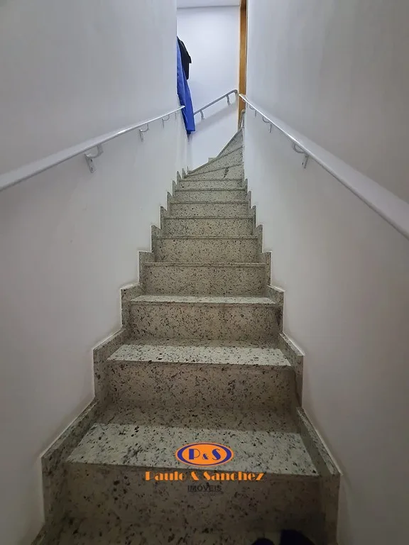 COBERTURA SEM CONDOMÍNIO