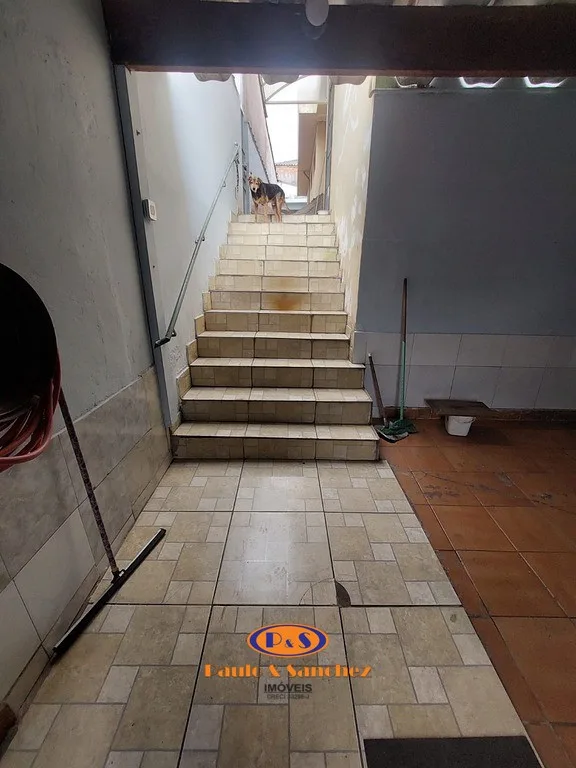 CASA TÉRREA COM EDÍCULA