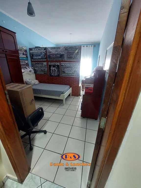 CASA TÉRREA COM EDÍCULA