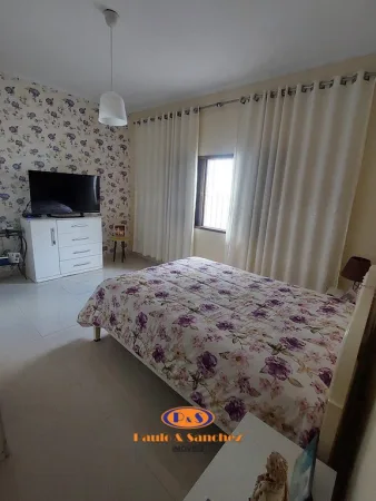 CASA TÉRREA COM EDÍCULA