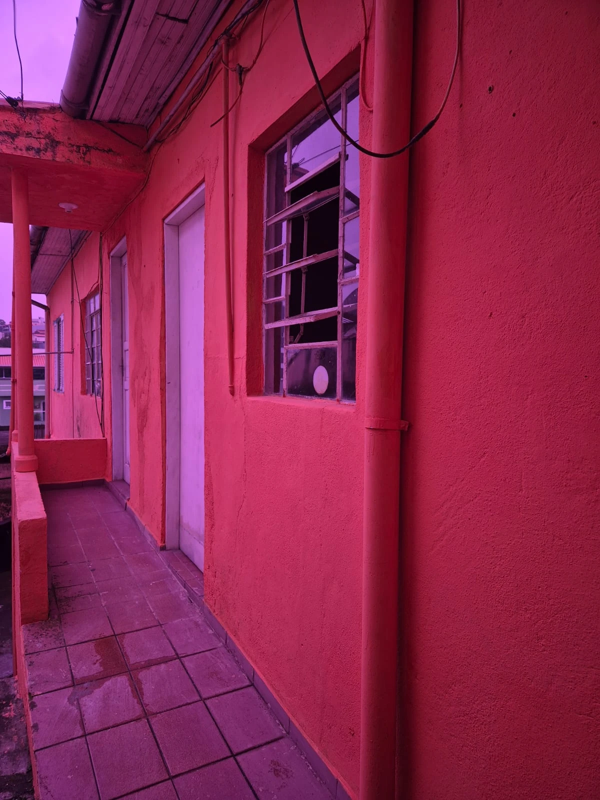 CASA TÉRREA - FUNDOS