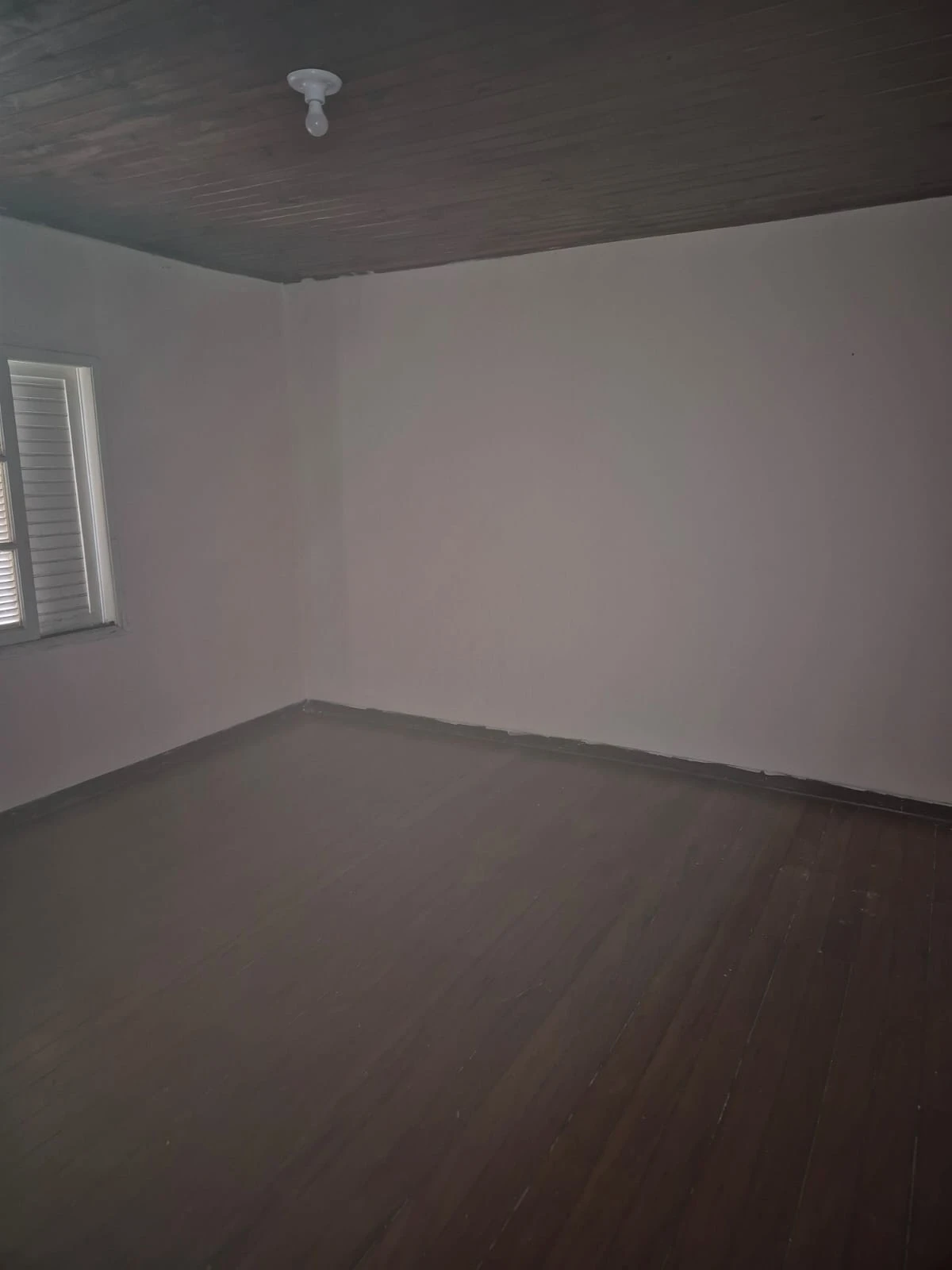 CASA TÉRREA - FUNDOS