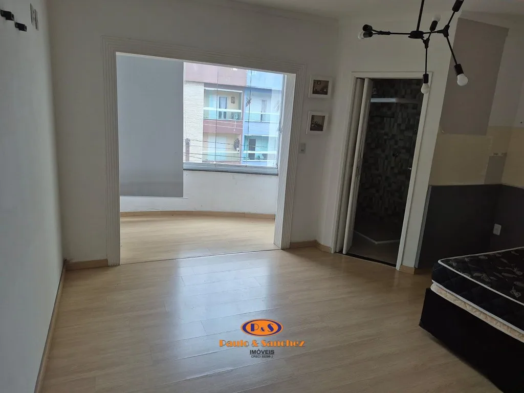 APARTAMENTO SEM CONDOMÍNIO - 03 DORMITÓRIOS