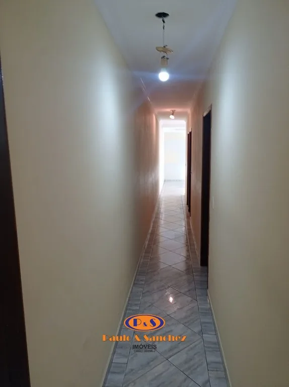 CASA ASSOBRADADA - 03 DORMITÓRIOS