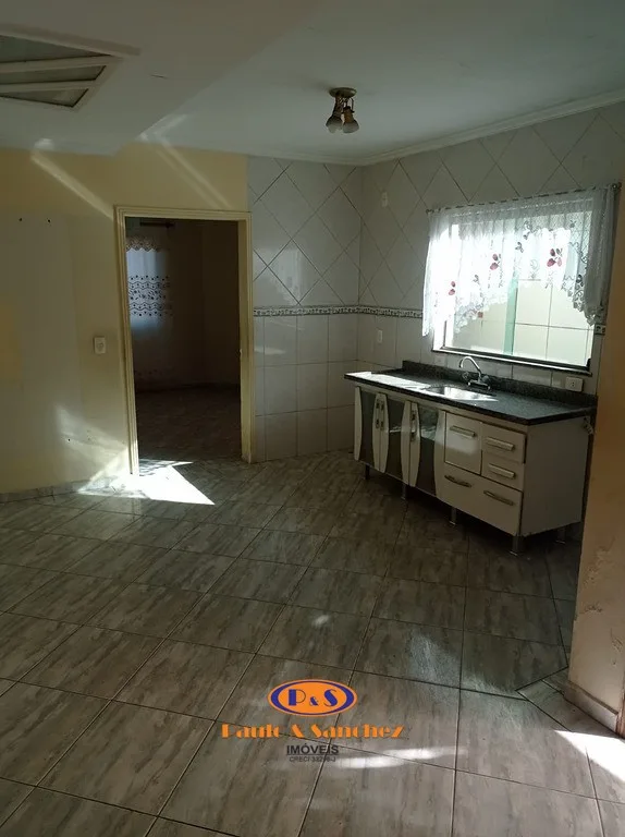 CASA ASSOBRADADA - 03 DORMITÓRIOS