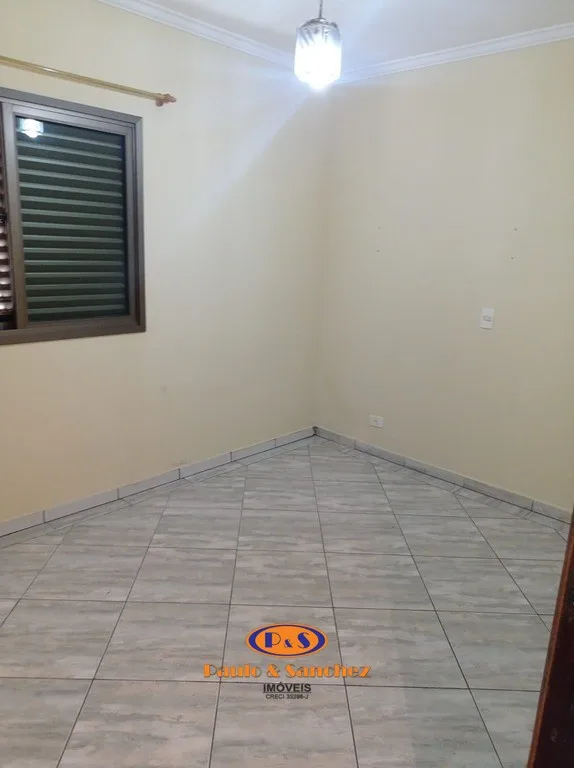 CASA ASSOBRADADA - 03 DORMITÓRIOS