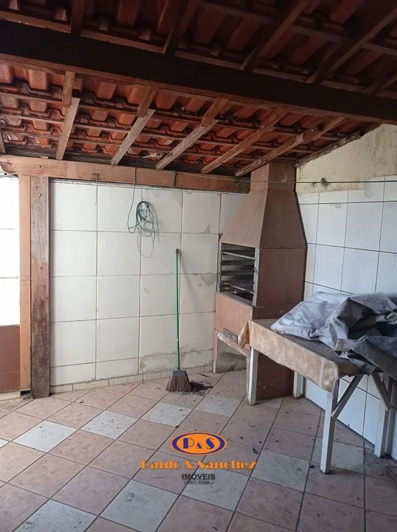 CASA ASSOBRADADA - 03 DORMITÓRIOS