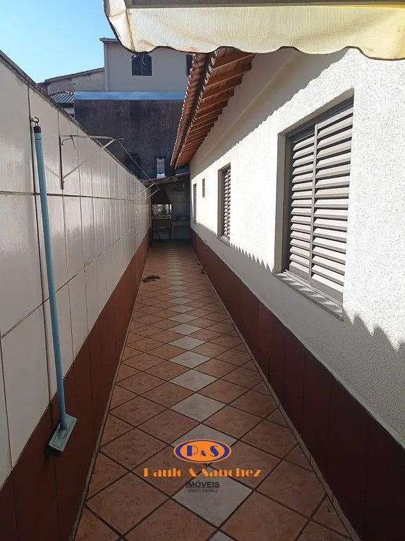 CASA ASSOBRADADA - 03 DORMITÓRIOS