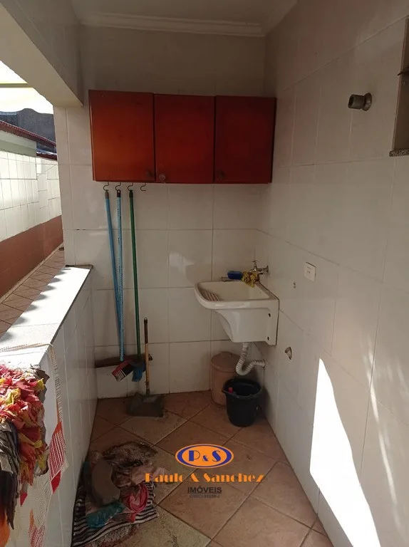 CASA ASSOBRADADA - 03 DORMITÓRIOS