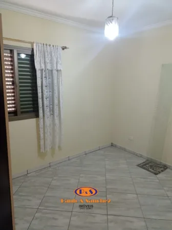 CASA ASSOBRADADA - 03 DORMITÓRIOS