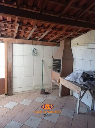 CASA ASSOBRADADA - 03 DORMITÓRIOS