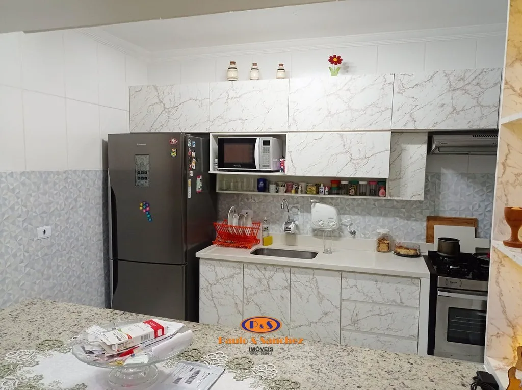 APARTAMENTO SEM CONDOMÍNIO - 02 DORMITÓRIOS