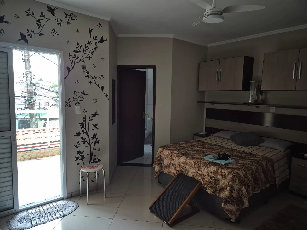 SOBRADO - 3 DORMITÓRIOS